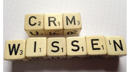 CRM软件选购指南：如何选择适合企业的CRM软件？