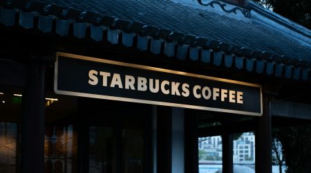 品牌延伸的商标风险：从"恒大冰泉"看跨界保护