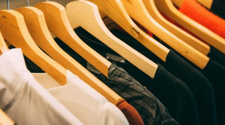 服装行业商标+版权双重保护策略