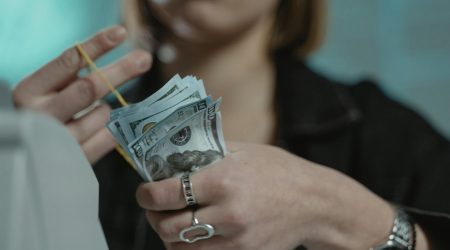 做天猫内容营销工资多少