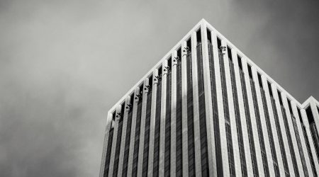 div如何垂直居中