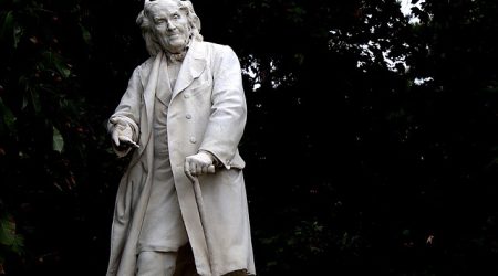 易名如何代理出价