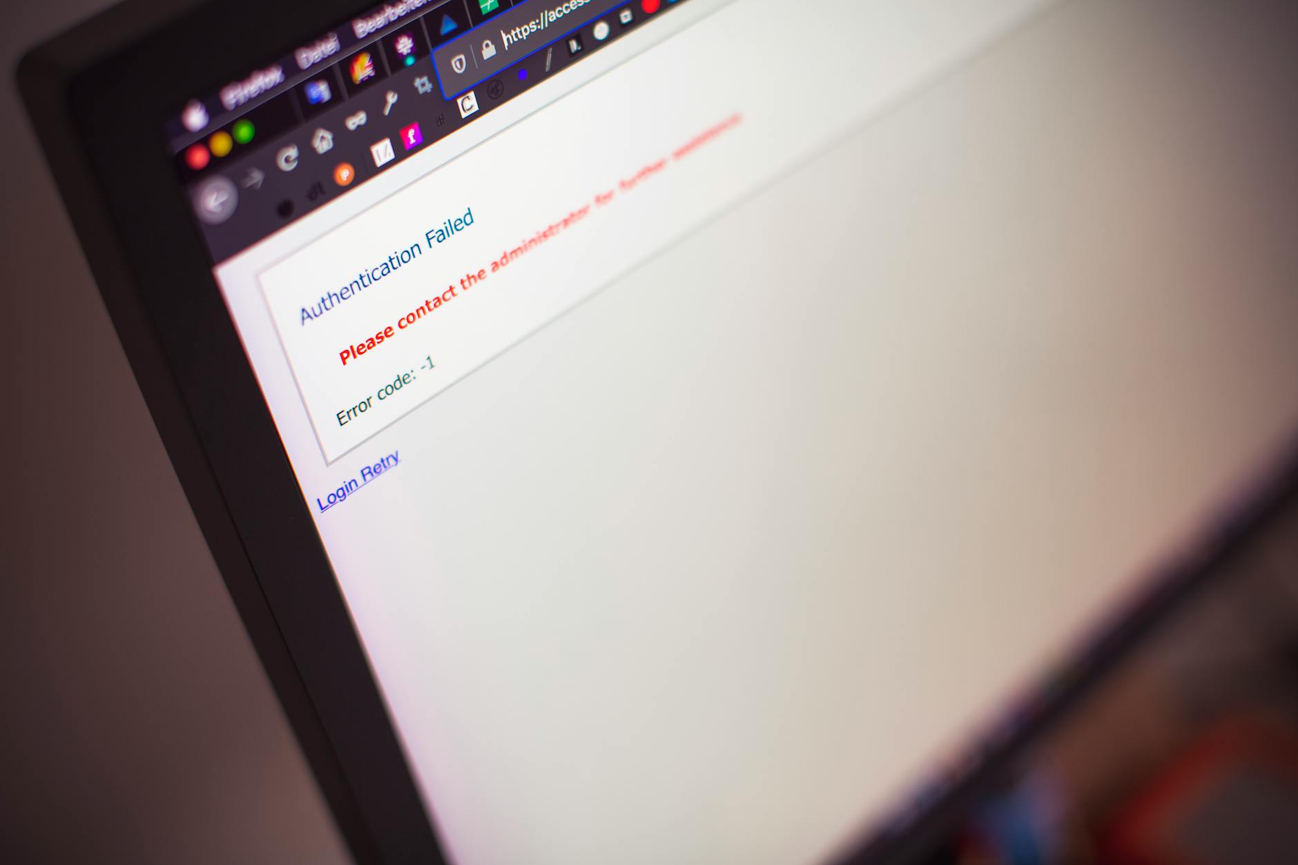 如何在万网平台完成域名注册