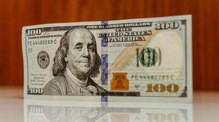 如何利用权力挣钱