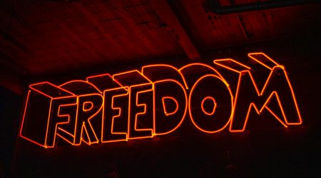 ps怎么弄荧光字