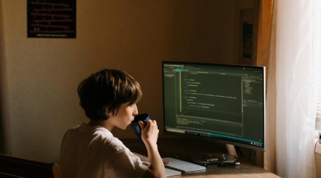html 如何跟php 连接