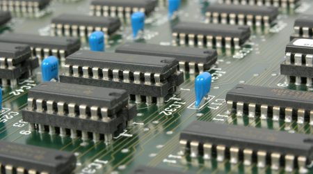 如何创建主界面