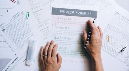 年薪如何缴税税费器