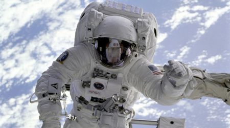 如何做空间代理