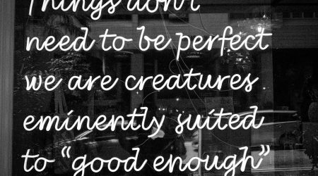 网页设计字体如何居中