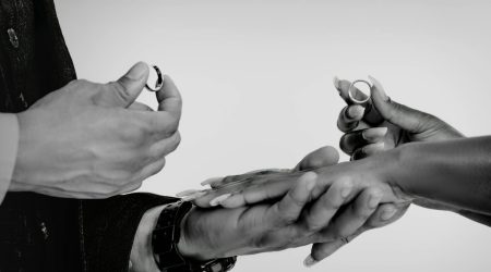 如何查看exchange的域名