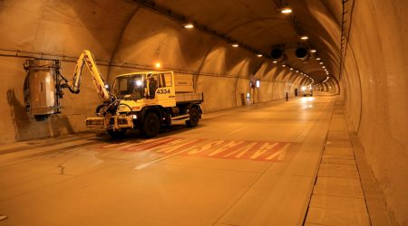 如何招聘灯检员