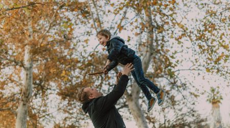 we are not happy如何缩写