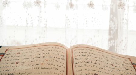 如何设置页面不透明