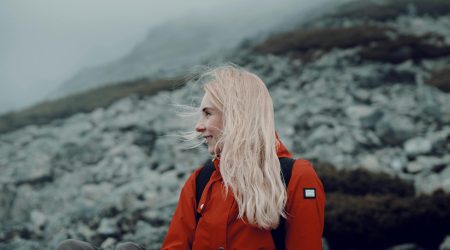 如何梳偏分背头