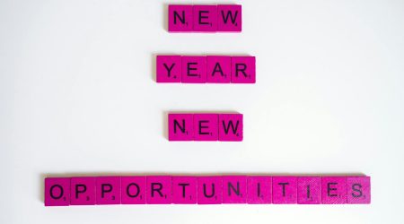 ay开头的三个字母英文单词怎么写