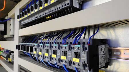 什么是分销主机源码