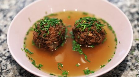 为什么包子沾布